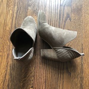 Carlos heeled Brown Boots women’s  Size 8